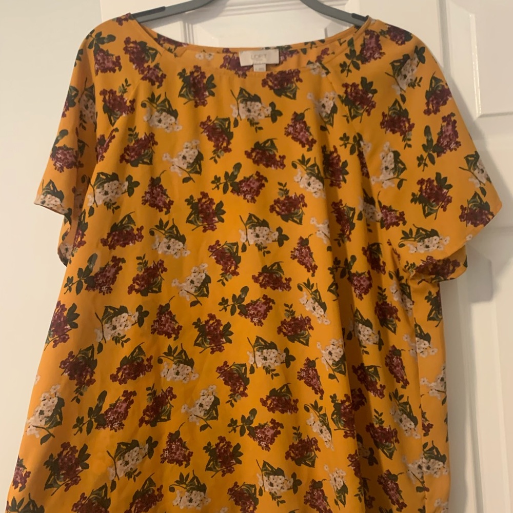 Like new Loft blouse